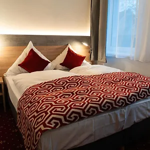 https://hotel-mona.hamburg-hotels-de.com