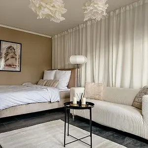 Joyfulhomes Apartment BRE